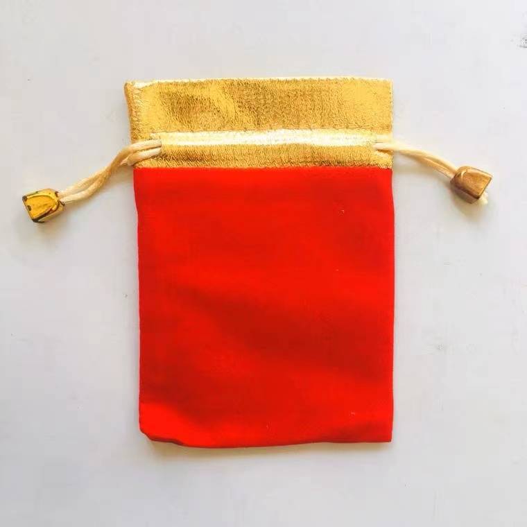 han baiyu 50mm or so, a pair of gifted bags